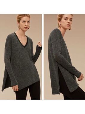 ARITZIA Wilfred Sherbrooke Marled Black Long Sleeve V-Neck Lightweight Sweater